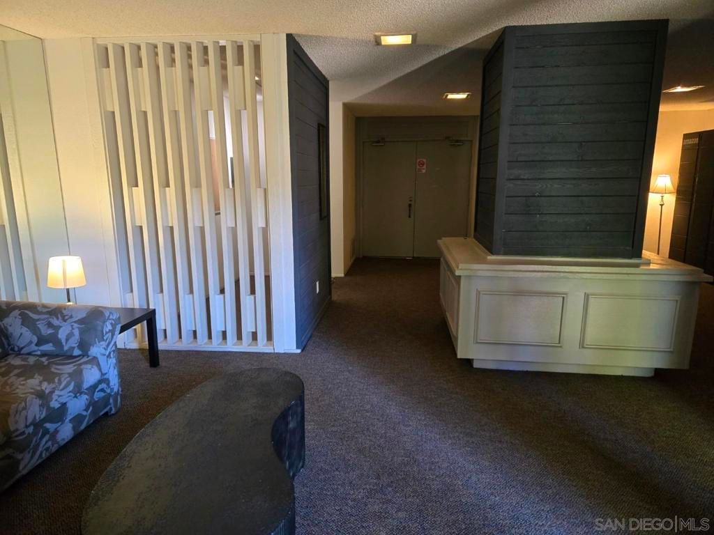 Image 4 of property listing at 10350 Caminito Cuervo 106, San Diego, CA 92108