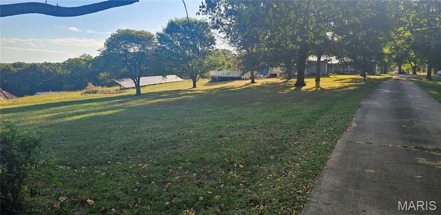 732 American Inn Road, Villa Ridge, MO 63089