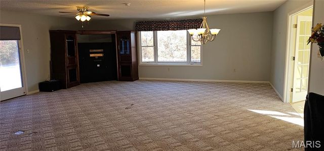 732 American Inn Road, Villa Ridge, MO 63089