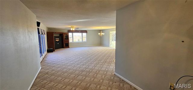 732 American Inn Road, Villa Ridge, MO 63089