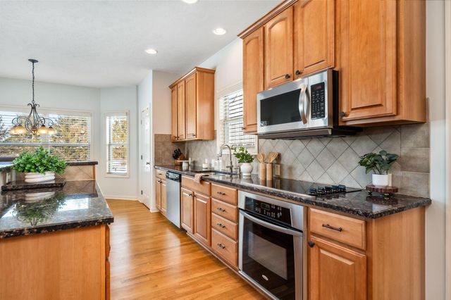 5964 Baronscourt Way, Dublin, OH 43016