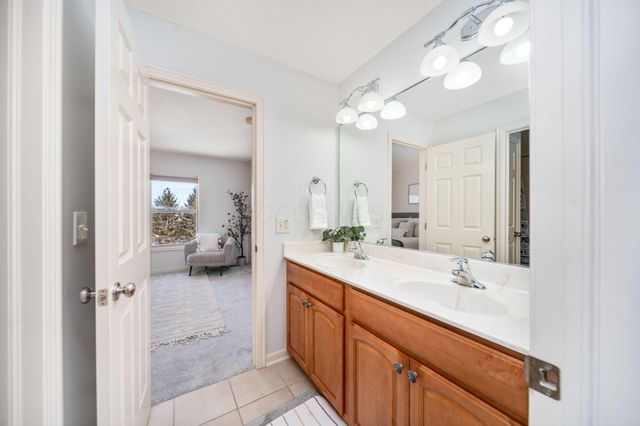 5964 Baronscourt Way, Dublin, OH 43016