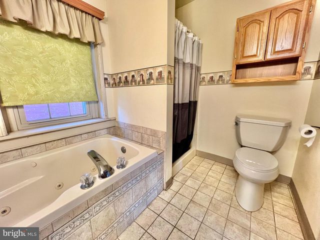 203 W FRANKLIN ST, Womelsdorf, PA 19567
