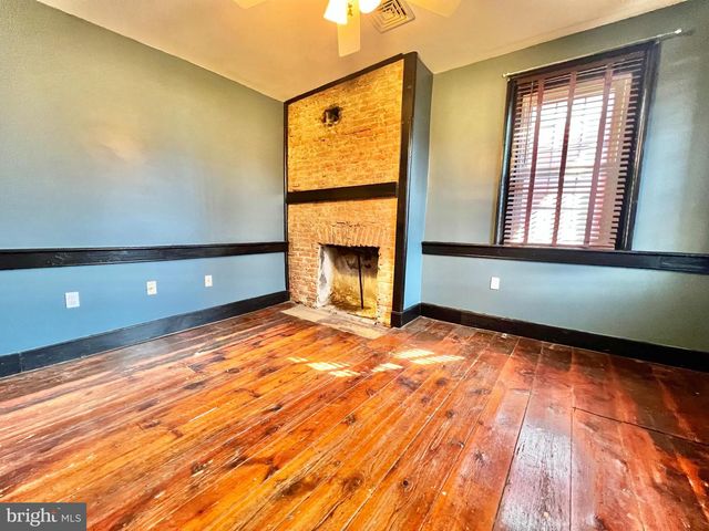 203 W FRANKLIN ST, Womelsdorf, PA 19567