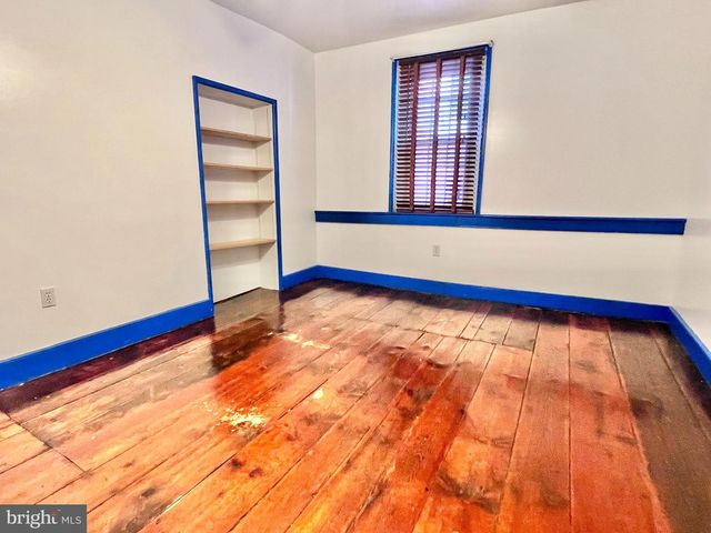 203 W FRANKLIN ST, Womelsdorf, PA 19567
