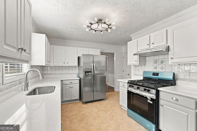 2121 Little River Drive, Suwanee, GA 30024