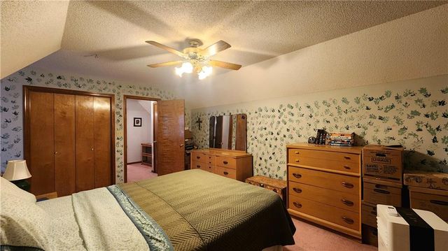 3305 S Sioux Court, Independence, MO 64057