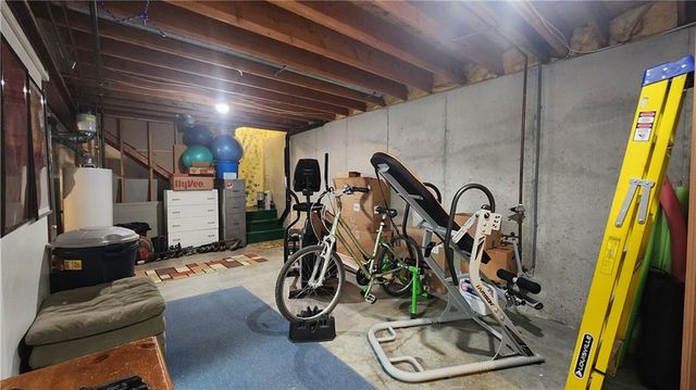 3305 S Sioux Court, Independence, MO 64057