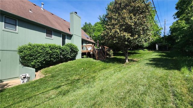 3305 S Sioux Court, Independence, MO 64057