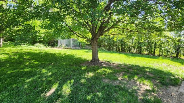 3305 S Sioux Court, Independence, MO 64057