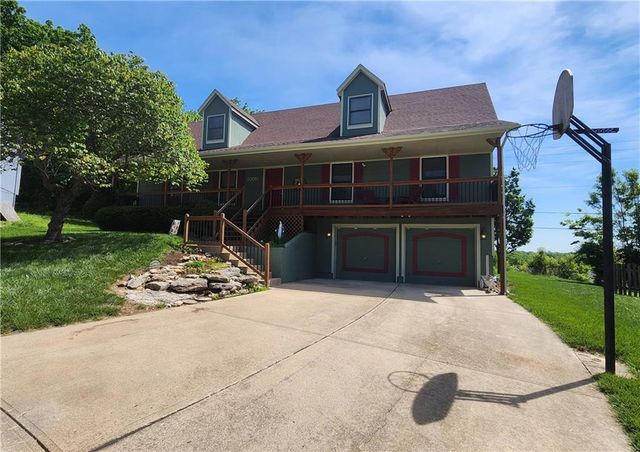 3305 S Sioux Court, Independence, MO 64057