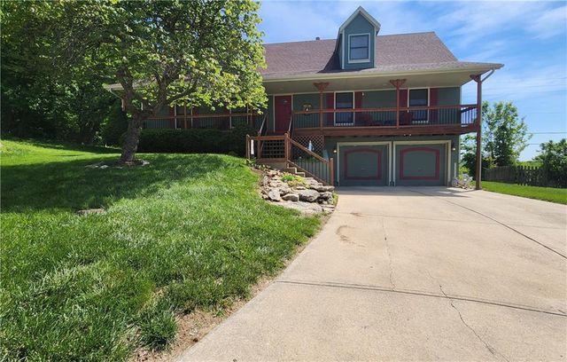 3305 S Sioux Court, Independence, MO 64057