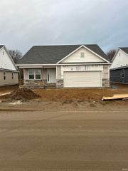 300 Peace Tree Village Drive # 6, Rochester, IN 46975