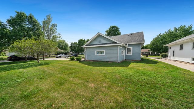 2003 Melrose Street, Rockford, IL 61103