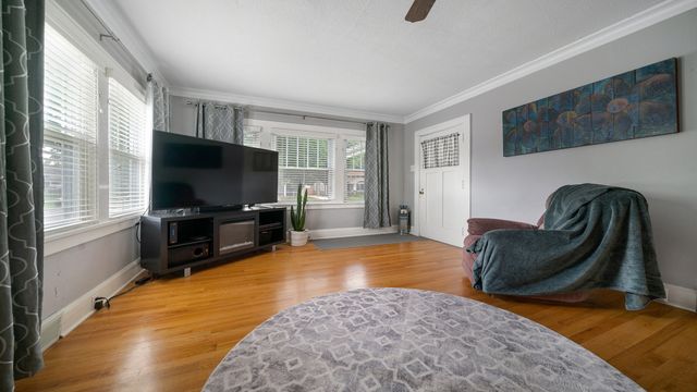 2003 Melrose Street, Rockford, IL 61103