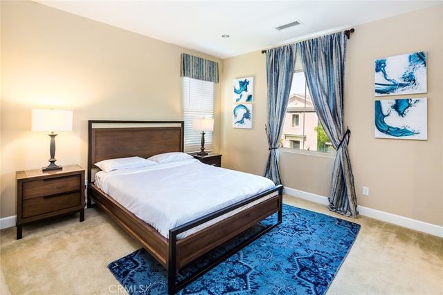 64 Thornapple, Irvine, CA 92620