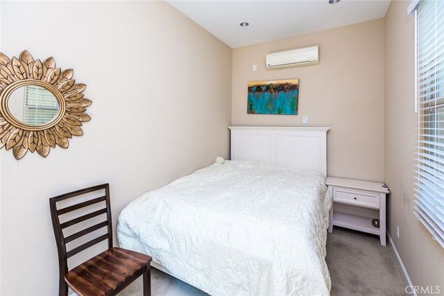 64 Thornapple, Irvine, CA 92620
