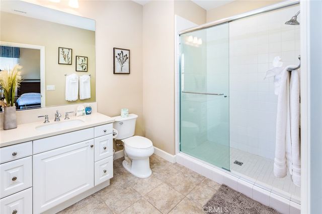 64 Thornapple, Irvine, CA 92620