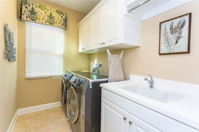 64 Thornapple, Irvine, CA 92620