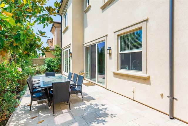 64 Thornapple, Irvine, CA 92620