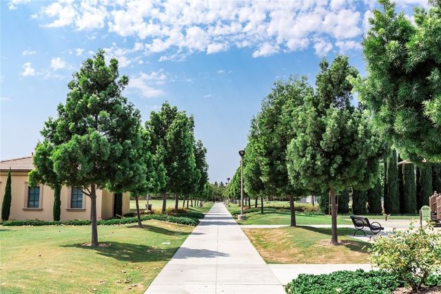64 Thornapple, Irvine, CA 92620