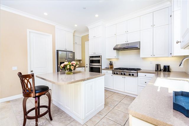 64 Thornapple, Irvine, CA 92620