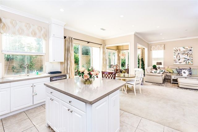 64 Thornapple, Irvine, CA 92620