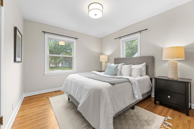 2729 Hampshire Avenue S, Saint Louis Park, MN 55426