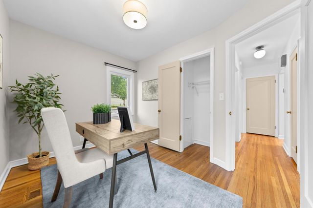 2729 Hampshire Avenue S, Saint Louis Park, MN 55426