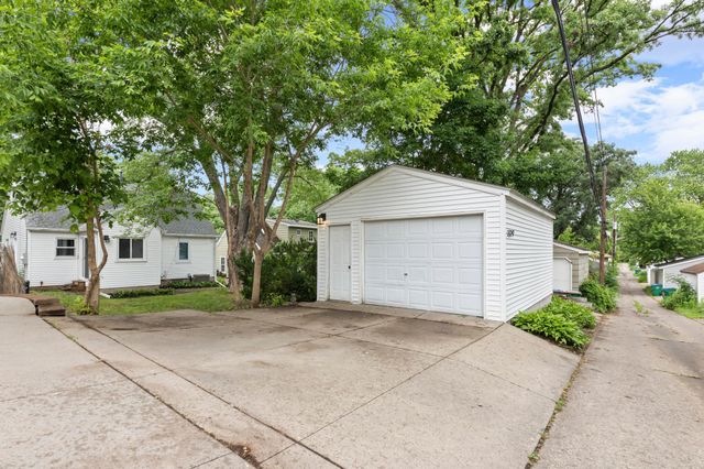 2729 Hampshire Avenue S, Saint Louis Park, MN 55426