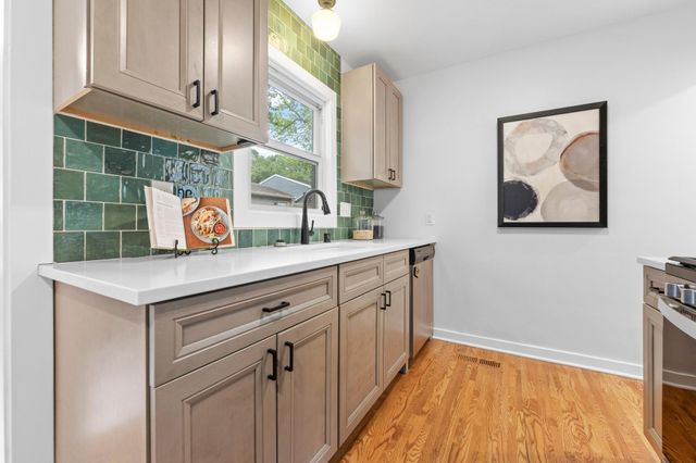 2729 Hampshire Avenue S, Saint Louis Park, MN 55426