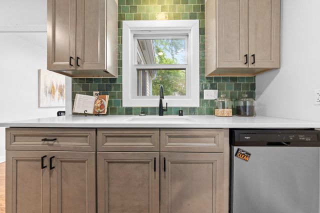 2729 Hampshire Avenue S, Saint Louis Park, MN 55426