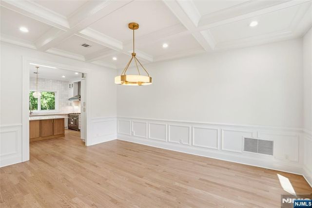 62 Wynnewood Road, Livingston, NJ 07039