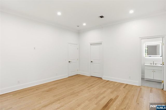 62 Wynnewood Road, Livingston, NJ 07039