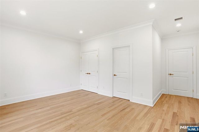 62 Wynnewood Road, Livingston, NJ 07039
