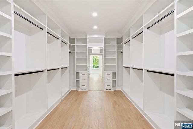 62 Wynnewood Road, Livingston, NJ 07039