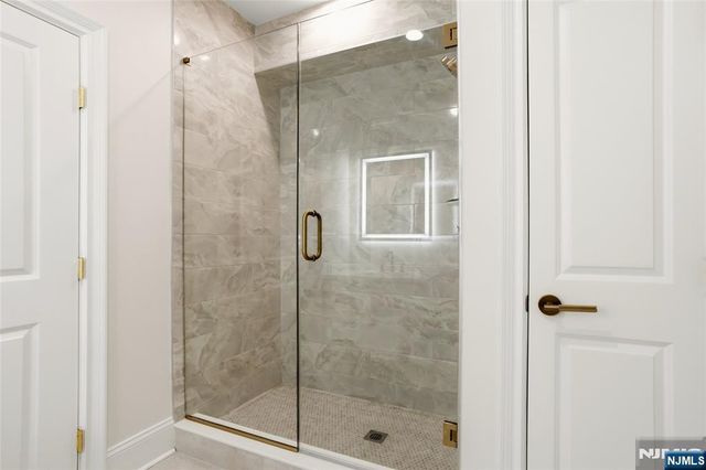 62 Wynnewood Road, Livingston, NJ 07039