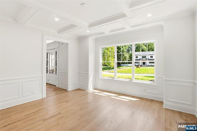 62 Wynnewood Road, Livingston, NJ 07039