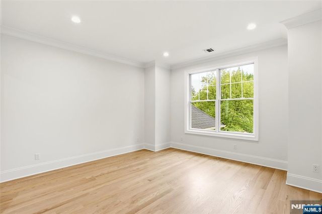 62 Wynnewood Road, Livingston, NJ 07039
