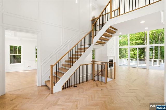 62 Wynnewood Road, Livingston, NJ 07039