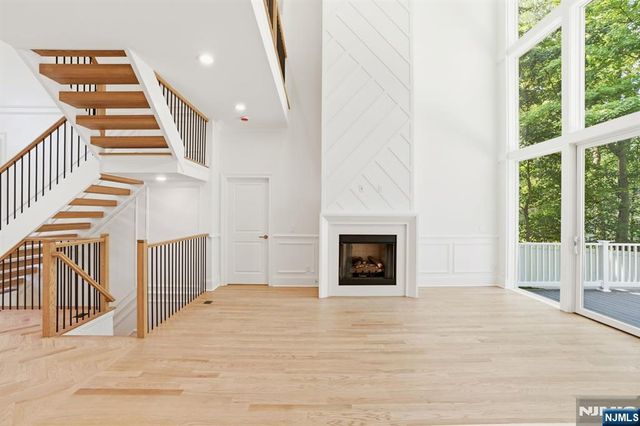 62 Wynnewood Road, Livingston, NJ 07039