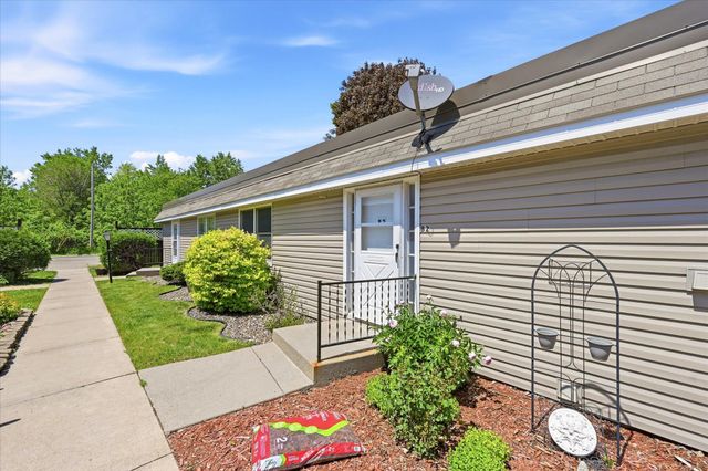 6081 Paris Avenue N B2, Stillwater, MN 55082