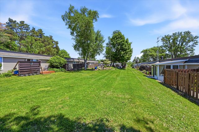 6081 Paris Avenue N B2, Stillwater, MN 55082