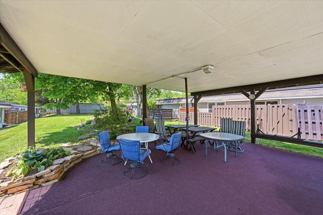 6081 Paris Avenue N B2, Stillwater, MN 55082