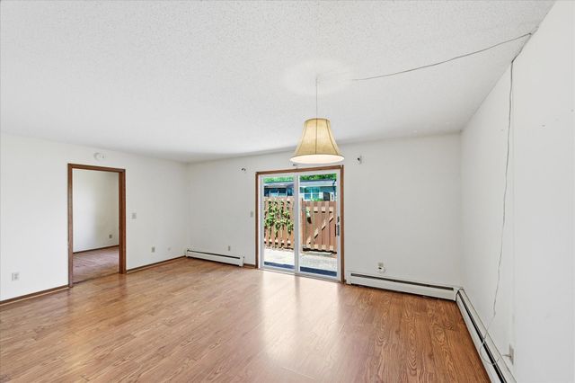 6081 Paris Avenue N B2, Stillwater, MN 55082