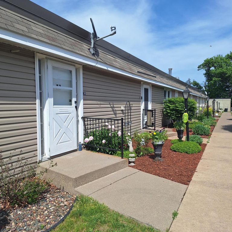 6081 Paris Avenue N B2, Stillwater, MN 55082