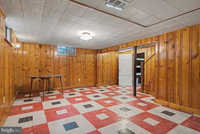 1405 NAAMANS RD, Wilmington, DE 19810