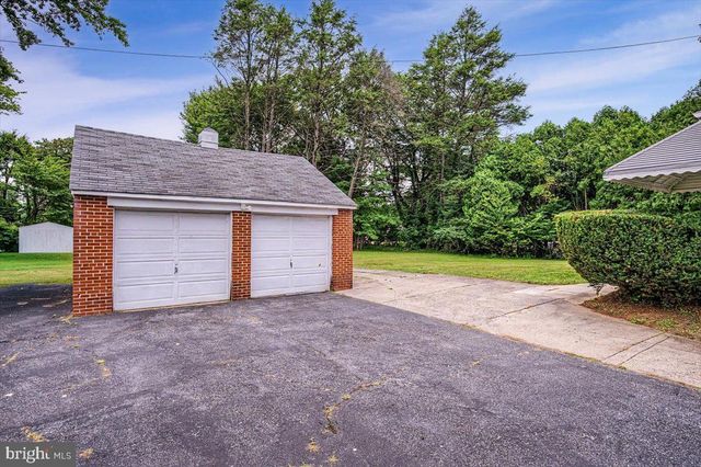 1405 NAAMANS RD, Wilmington, DE 19810