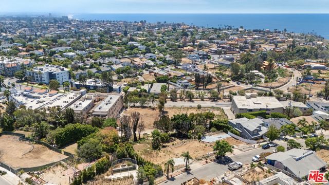848 Las Lomas Avenue, Los Angeles, CA 90272