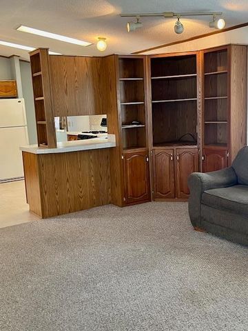 1231 Deerfield Drive, Maplewood, MN 55119